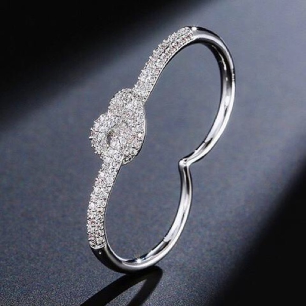 ALIA RING|| Two finger ring, knot ring